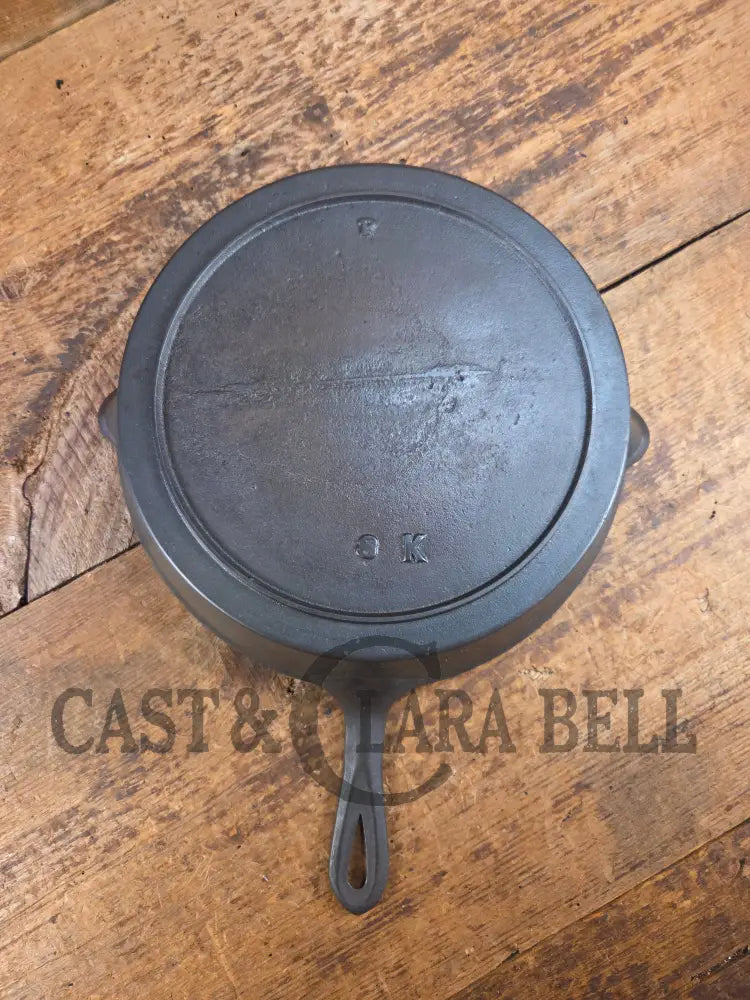 Late 1800’s Pointy handled #8 cast iron skillet with Raised P K and 8 on the bottom. Beautiful skillet amazing daily