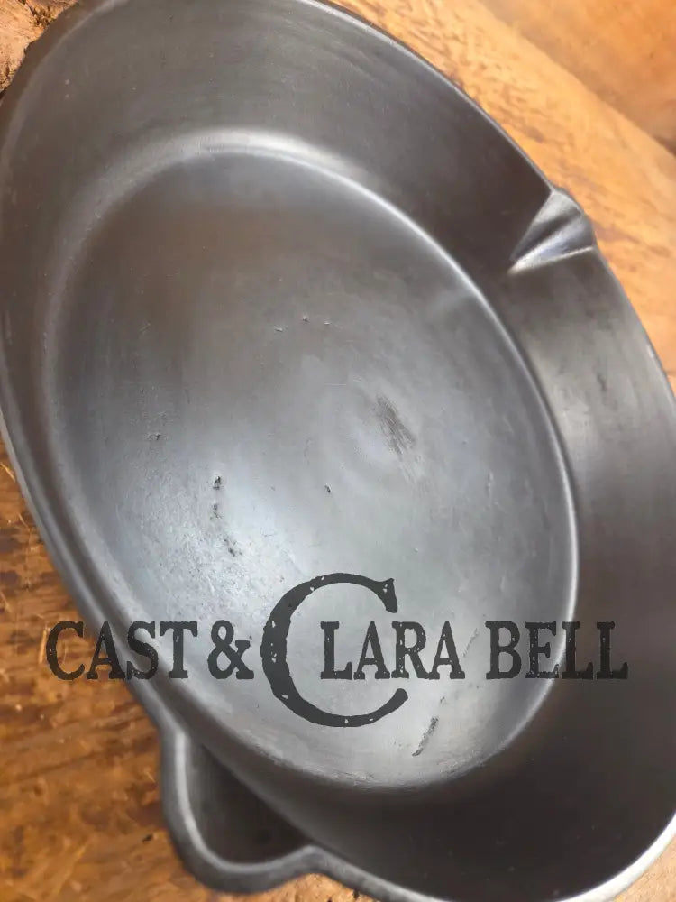 Late 1800’s Pointy handled #8 cast iron skillet with Raised P K and 8 on the bottom. Beautiful skillet amazing daily