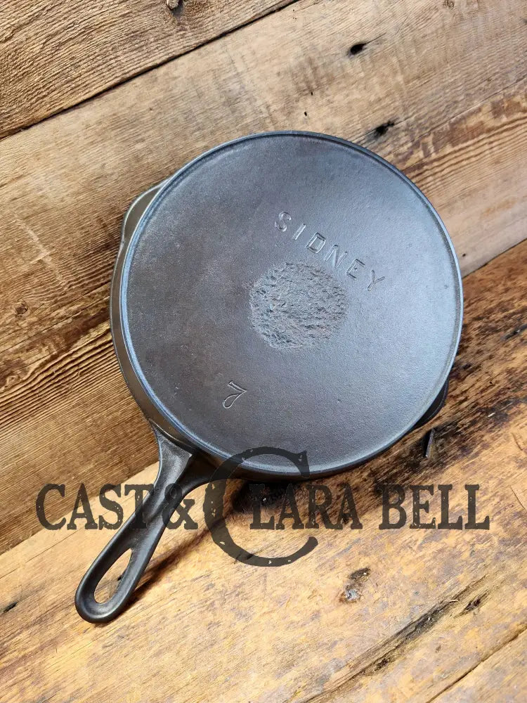 Late 1800’S Sidney (Pre-Wagner) Holloware #7 Cast Iron Skillet. Pitting But Otherwise Gorgeous!