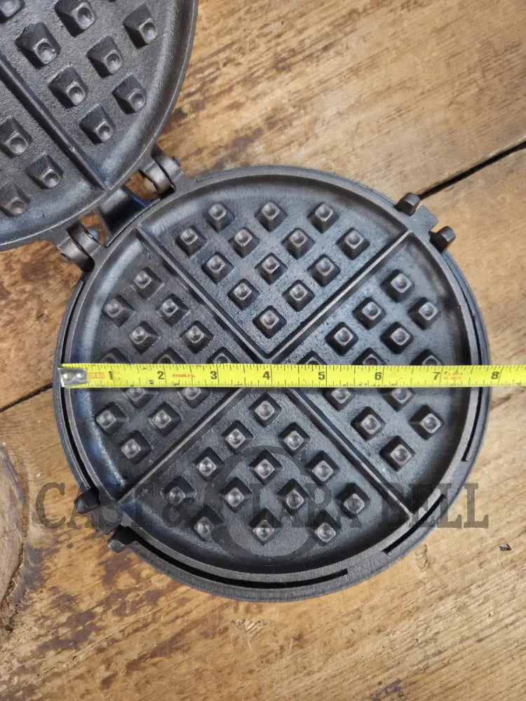 Late 1800’s Unmarked BEAUTIFUL #8 Antique Waffle iron. Awesome raised 8 on both paddles and handles. VERY cool! Waffle