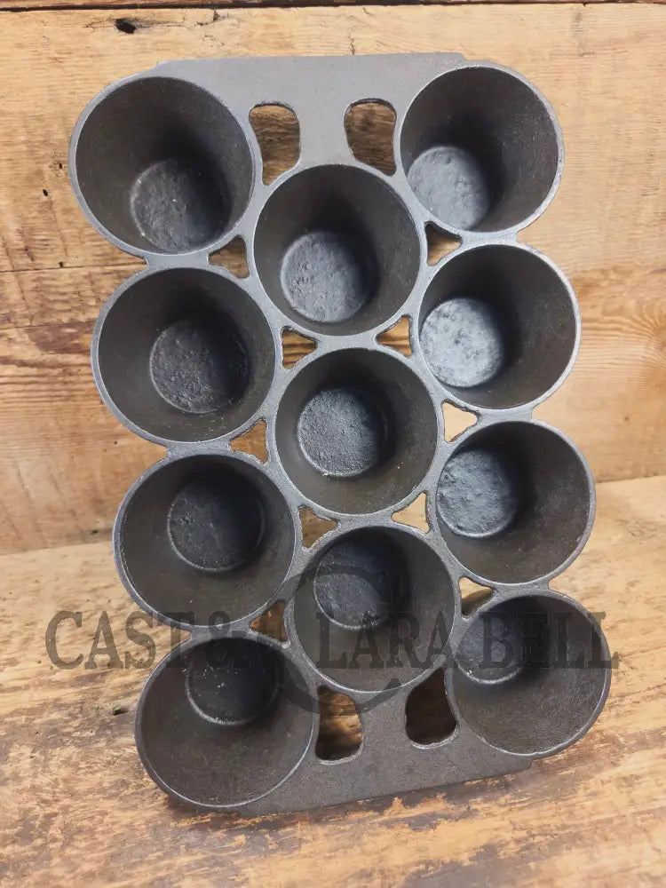 Late 1890’s Erie #10 Popover Pan 11 cup. 948. Variation #4. Beautifully restored and ready to make muffins popovers and