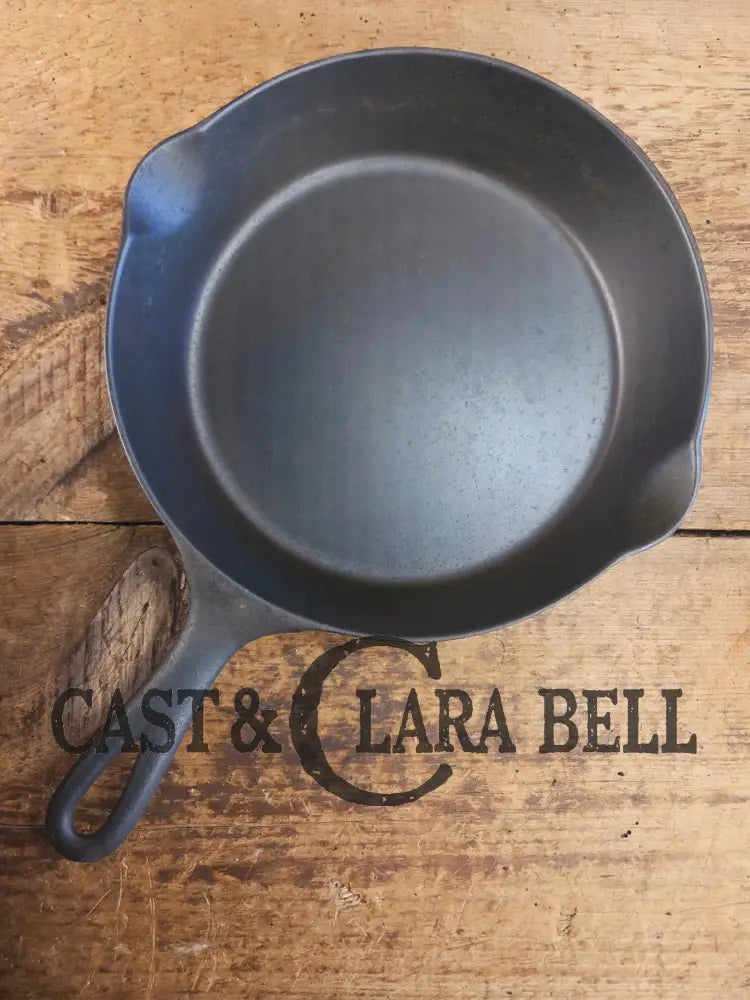 Late 1890’s Griswold’s ERIE #7 second series skillet. D maker’s mark. Beautiful and lightweight Skillet