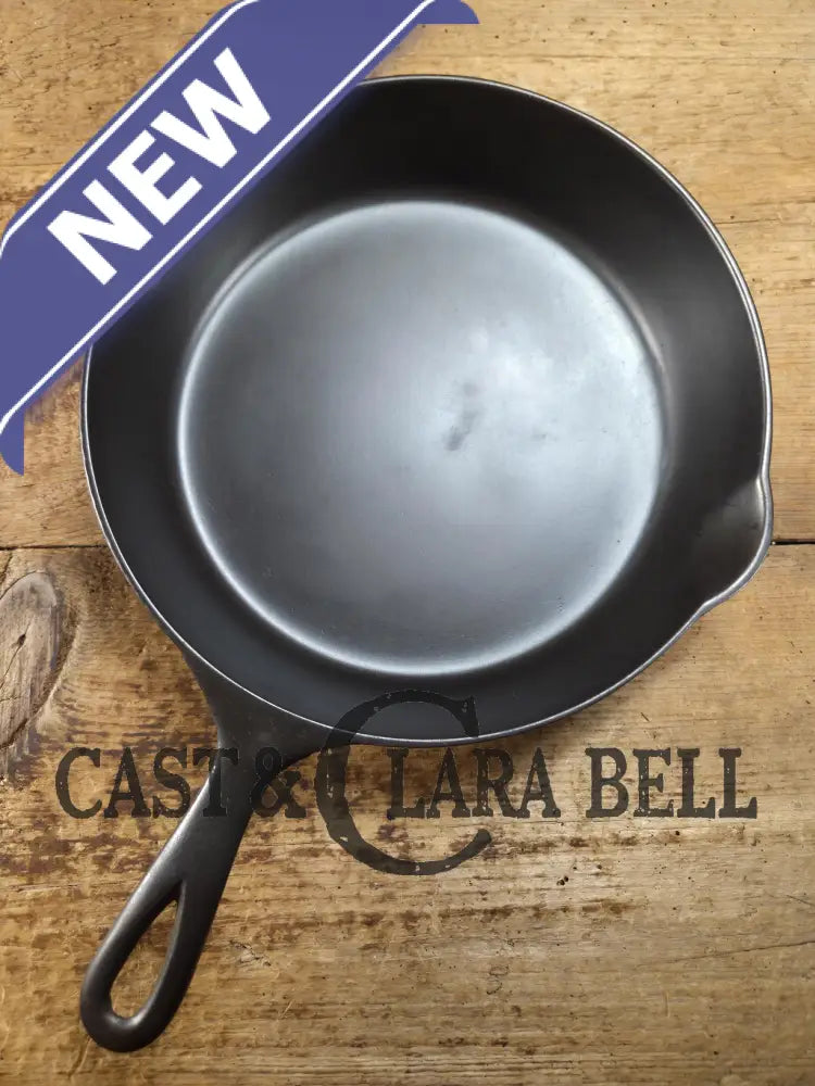 Late 1890’s Griswold’s ERIE #7 third series skillet 701. Beautiful and lightweight Skillet