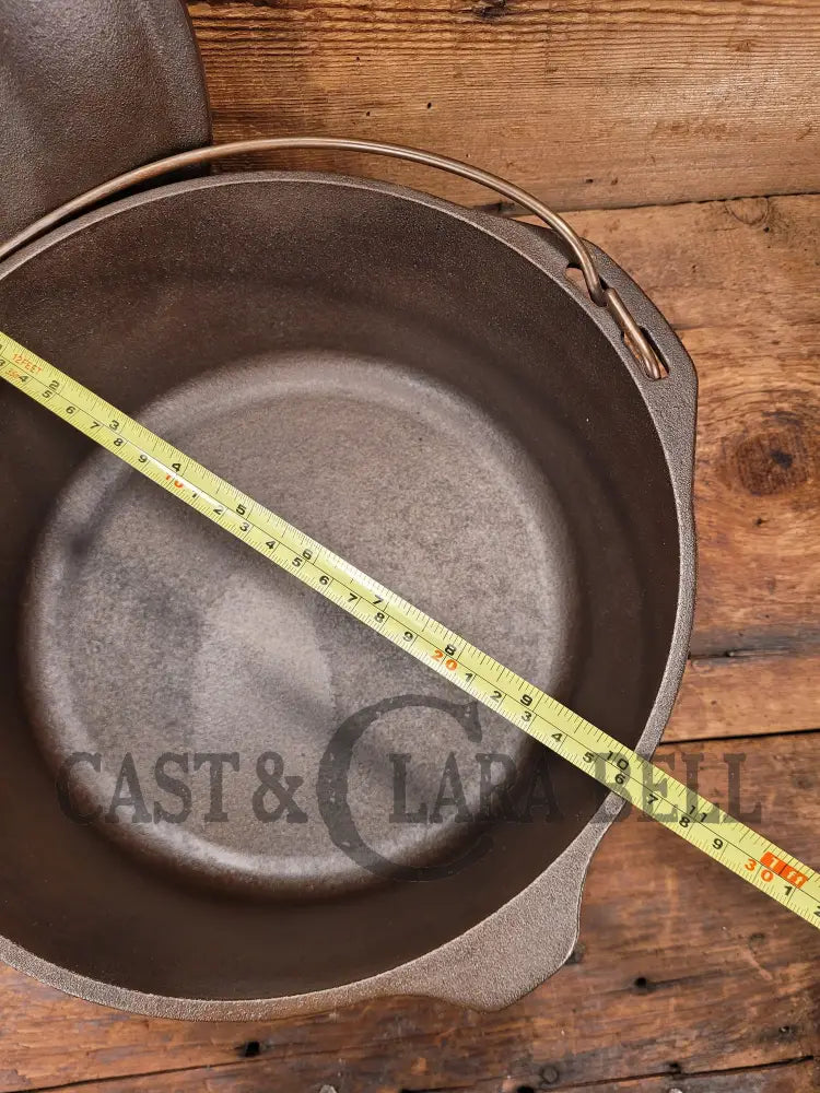 Lodge Egg Logo Dutch Oven. Raised Lodge logo, beautiful cooker