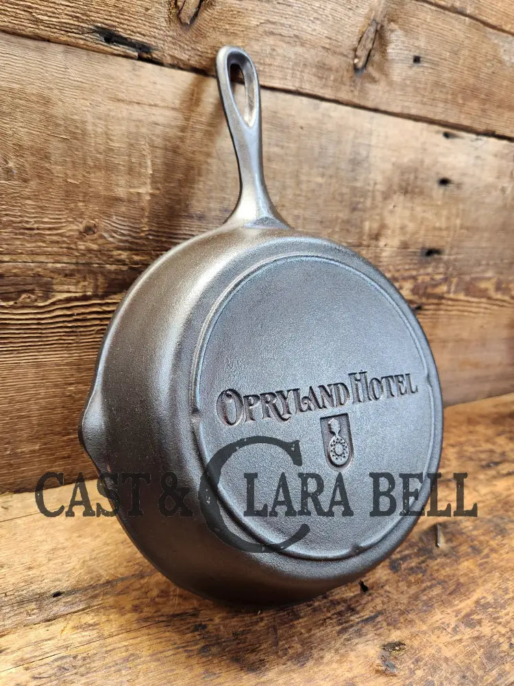 Lodge ’Opryland’ Hotel Cast Iron Skillet. Super Unique Wonderful Gift Idea! Skillet