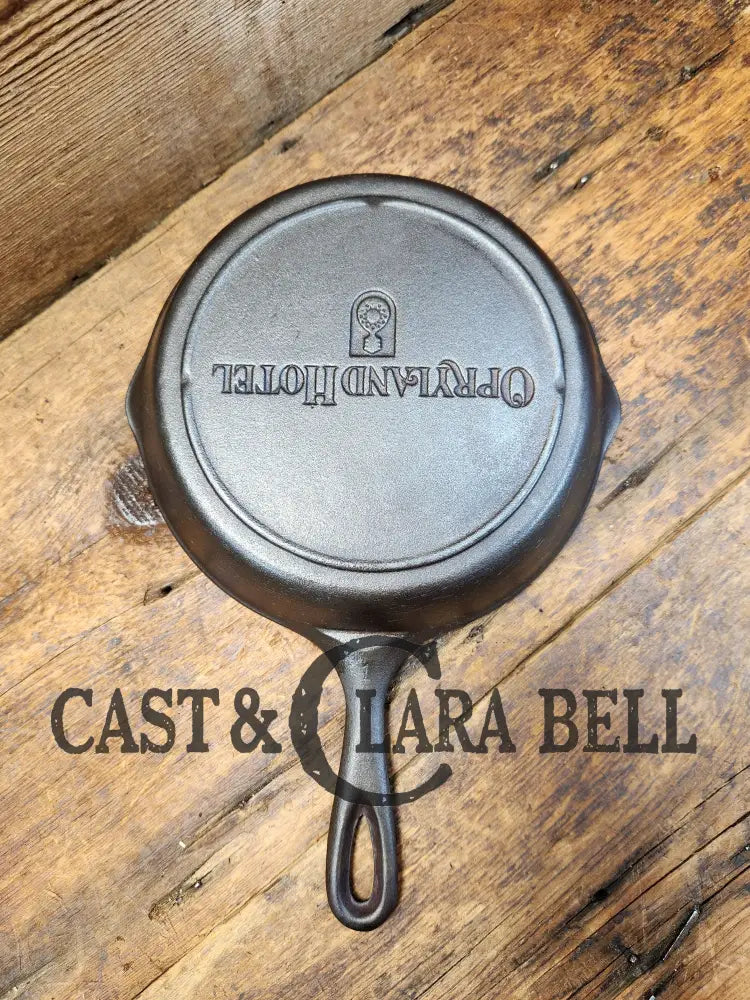 Lodge ’Opryland’ Hotel Cast Iron Skillet. Super Unique Wonderful Gift Idea! Skillet