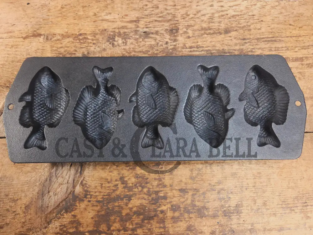 Lodge Perch Pan 5PP2. Awesome cornbread! Bakeware