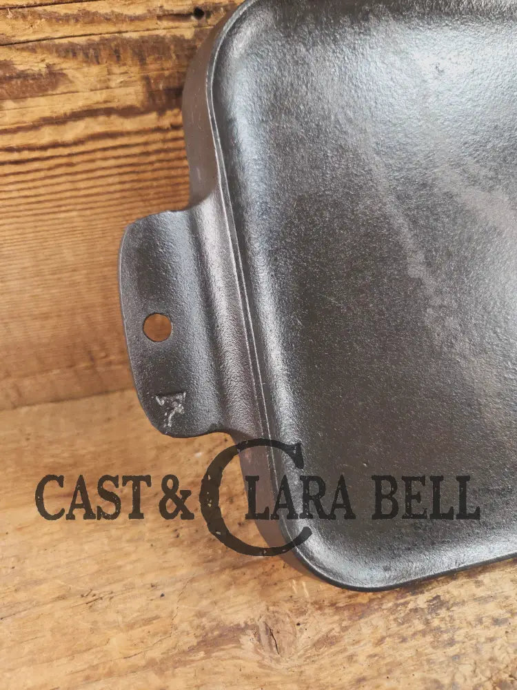 LOVE it. Great gift! 1920’s Large Block Logo Griswold #7 Cast Iron Long Griddle 744 Griddle