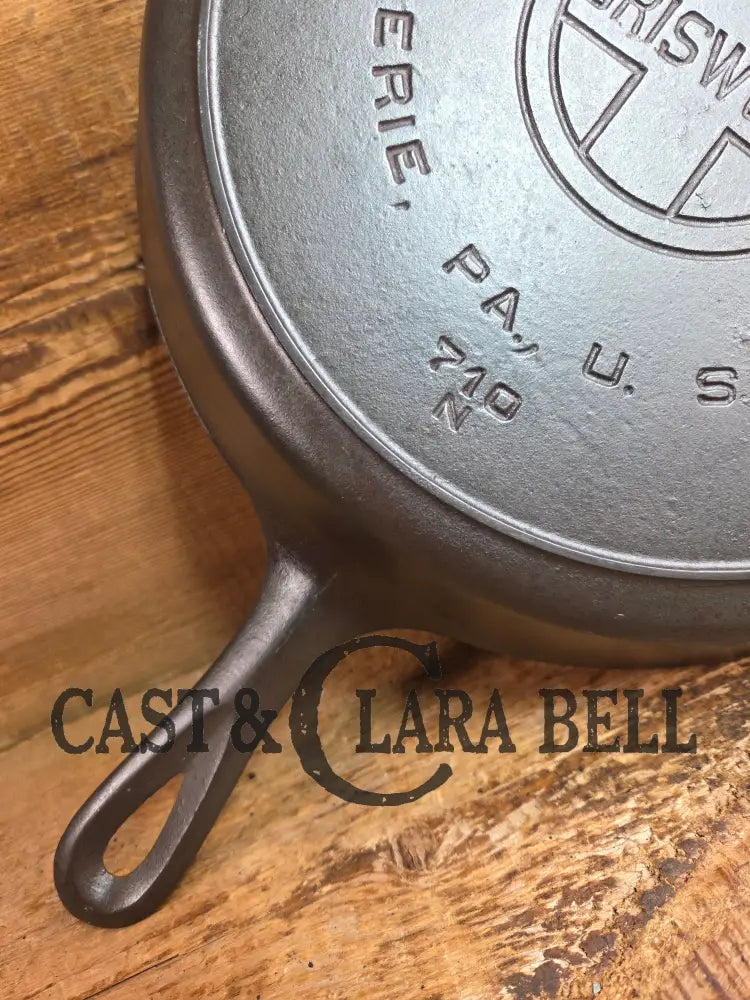 Lovely 1920’s Griswold #9 Skillet with Heat Ring and Large Block Logo 710 N. One of the most popular Griswold lines
