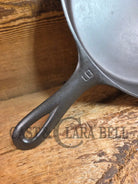 Lovely 1920’s Griswold #9 Skillet with Heat Ring and Large Block Logo 710 N. One of the most popular Griswold lines