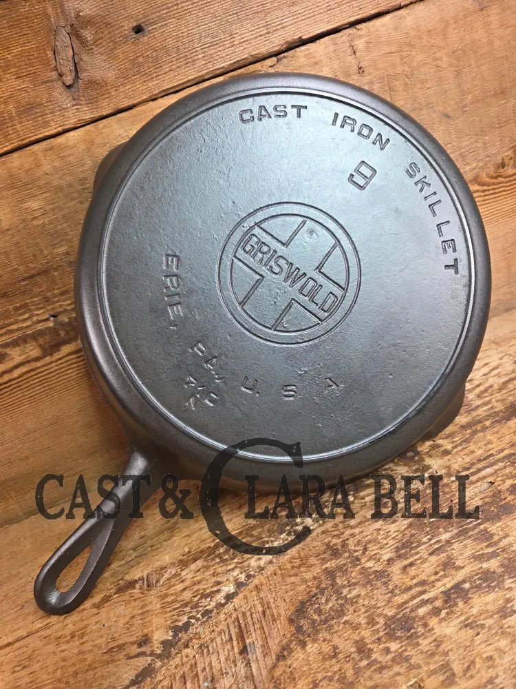 Lovely 1920’s Griswold #9 Skillet with Heat Ring and Large Block Logo 710 N. One of the most popular Griswold lines
