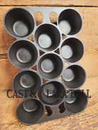 Lovely Griswold No. 10 Popover Pan 948 A Variation 10 with Griswolds & Erie markings. Ready to make brownies muffins or