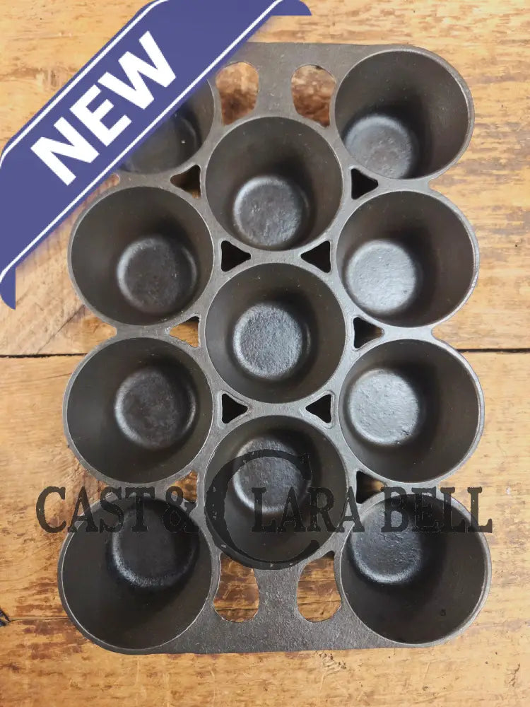 Lovely Griswold No. 10 Popover Pan 948 A Variation 10 with Griswolds & Erie markings. Ready to make brownies muffins or