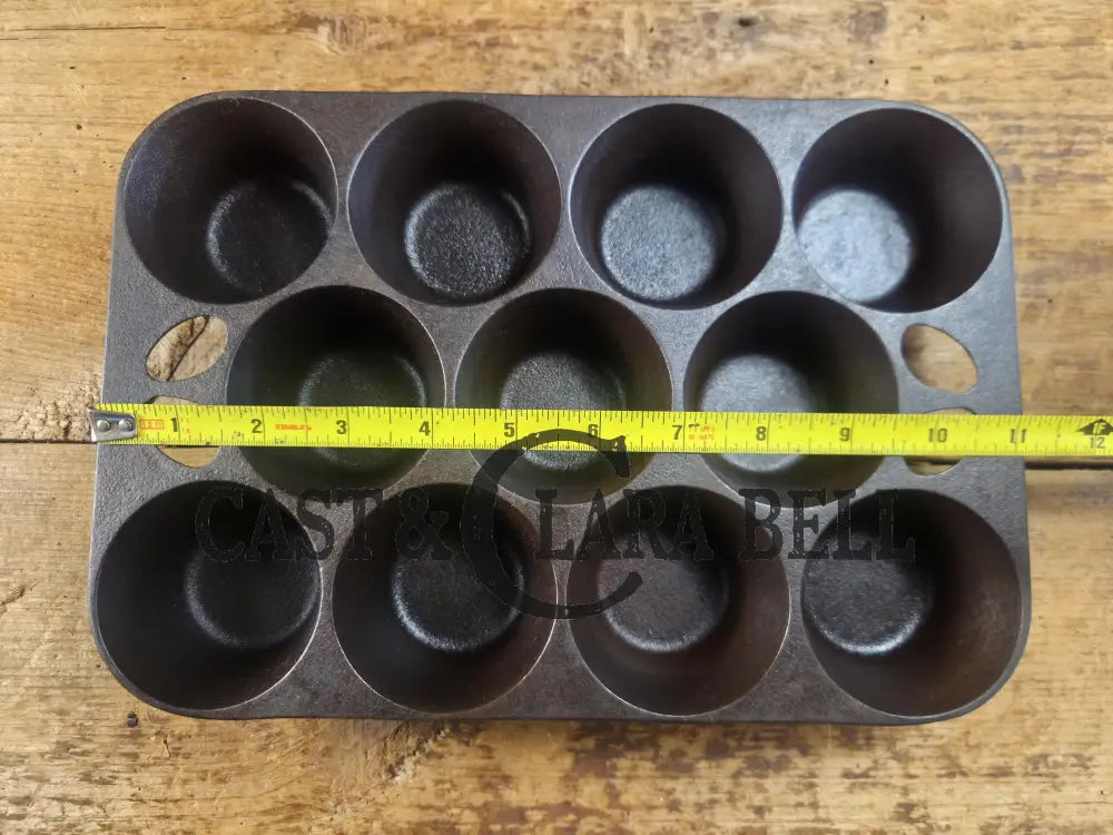 Lovely Griswold No. 10 Popover Pan 949 B. Fully Restored and ready to make the best brownies muffins or cornbread!