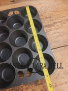 Lovely Griswold No. 10 Popover Pan 949 B. Fully Restored and ready to make the best brownies muffins or cornbread!