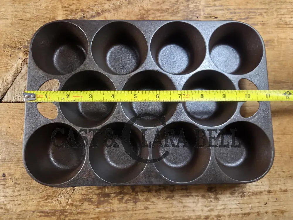 Lovely Griswold No. 10 Popover Pan 949 B. Fully Restored and ready to make the best brownies muffins or cornbread!