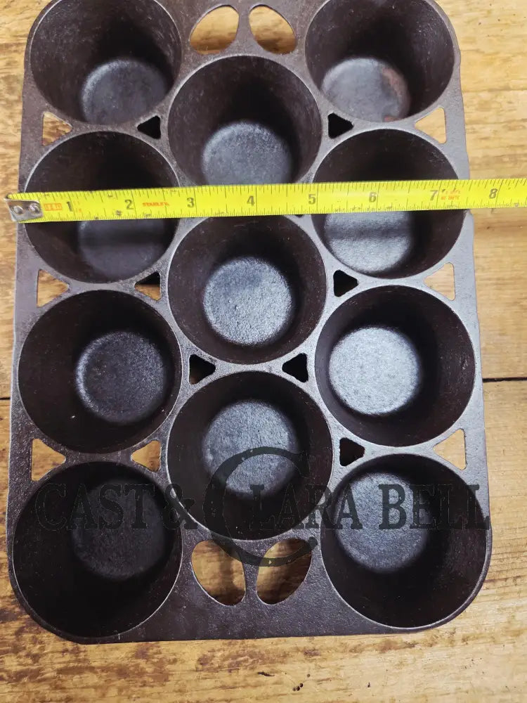 Lovely Griswold No. 10 Popover Pan 949. Fully Restored and ready to make the best brownies muffins or cornbread! SC24