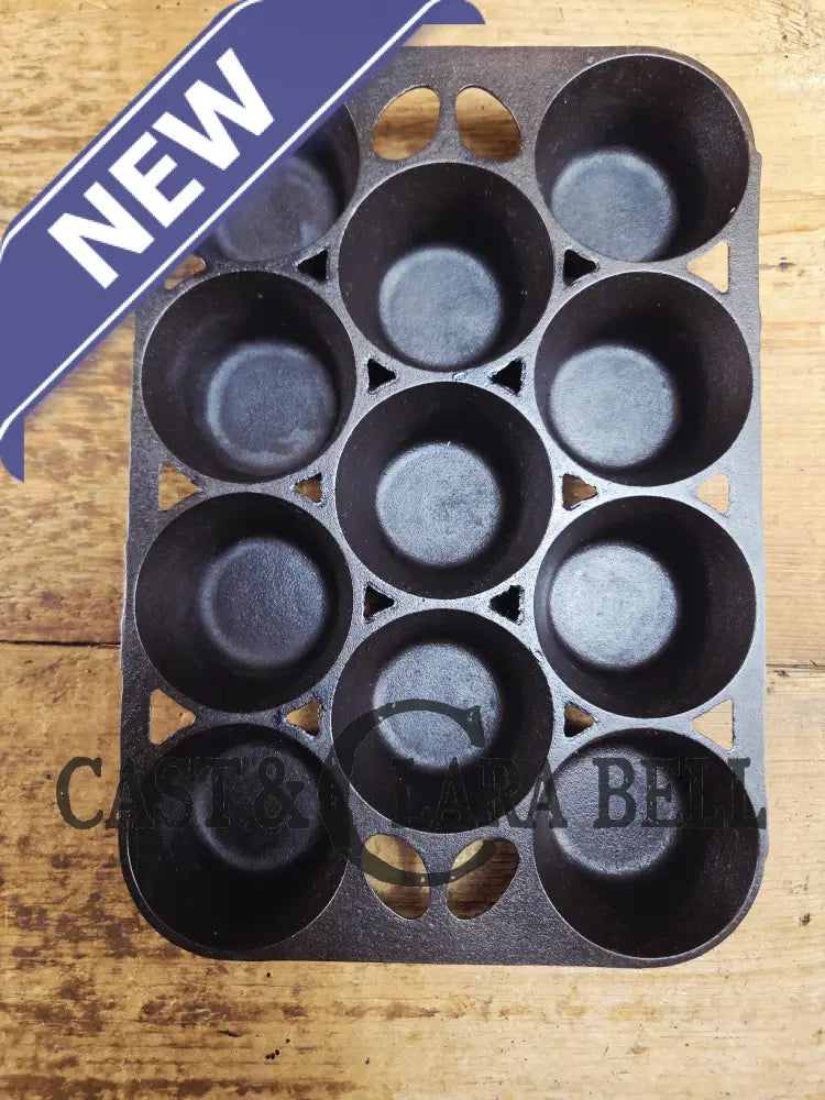 Lovely Griswold No. 10 Popover Pan 949. Fully Restored and ready to make the best brownies muffins or cornbread! SC24