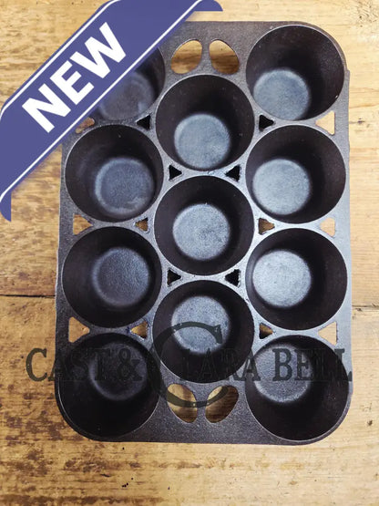 Lovely Griswold No. 10 Popover Pan 949. Fully Restored and ready to make the best brownies muffins or cornbread! SC24