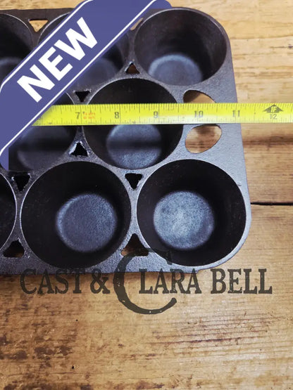 Lovely Griswold No. 10 Popover Pan 949. Fully Restored and ready to make the best brownies muffins or cornbread! SC24