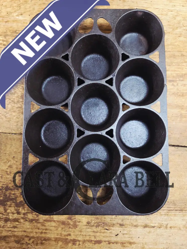 Lovely Griswold No. 10 Popover Pan 949. Fully Restored and ready to make the best brownies muffins or cornbread! SC24