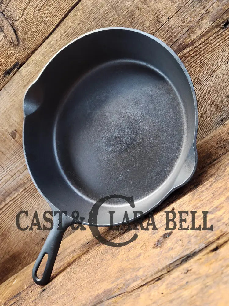 Lovely Griswold No. 7 Cast Iron Skillet With Small Block Logo 701 C