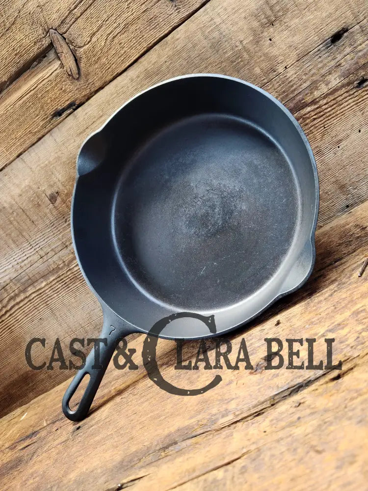 Lovely Griswold No. 7 Cast Iron Skillet With Small Block Logo 701 C