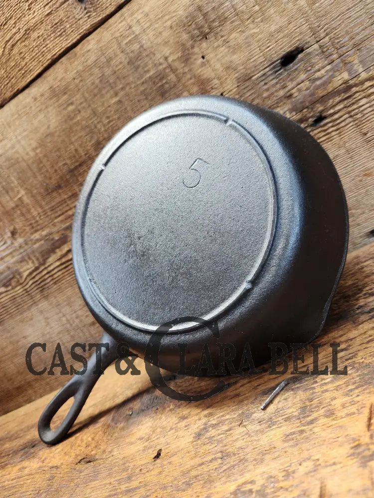 Lovely Lodge #5 With 3 Notch Heat Ring. Great Gift Idea! Restored And Ready To Use! Skillet