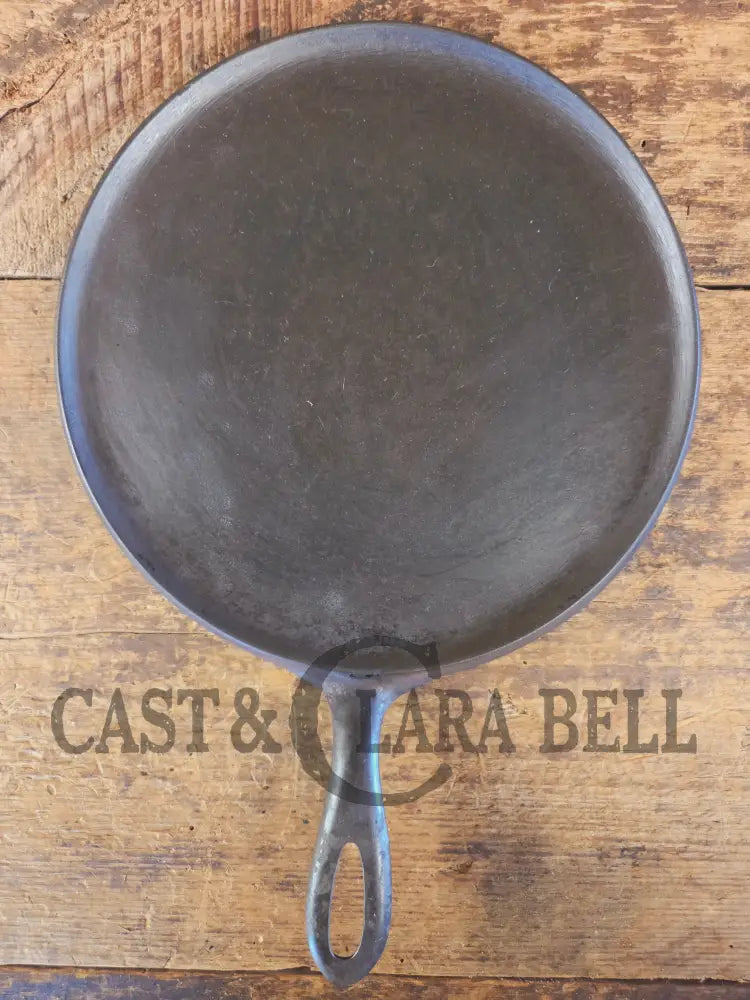 Make 100 year old grilled cheese! Earlier 1920’s era Lodge #8 Round Griddle. Raised P Incised 8 - Griddle
