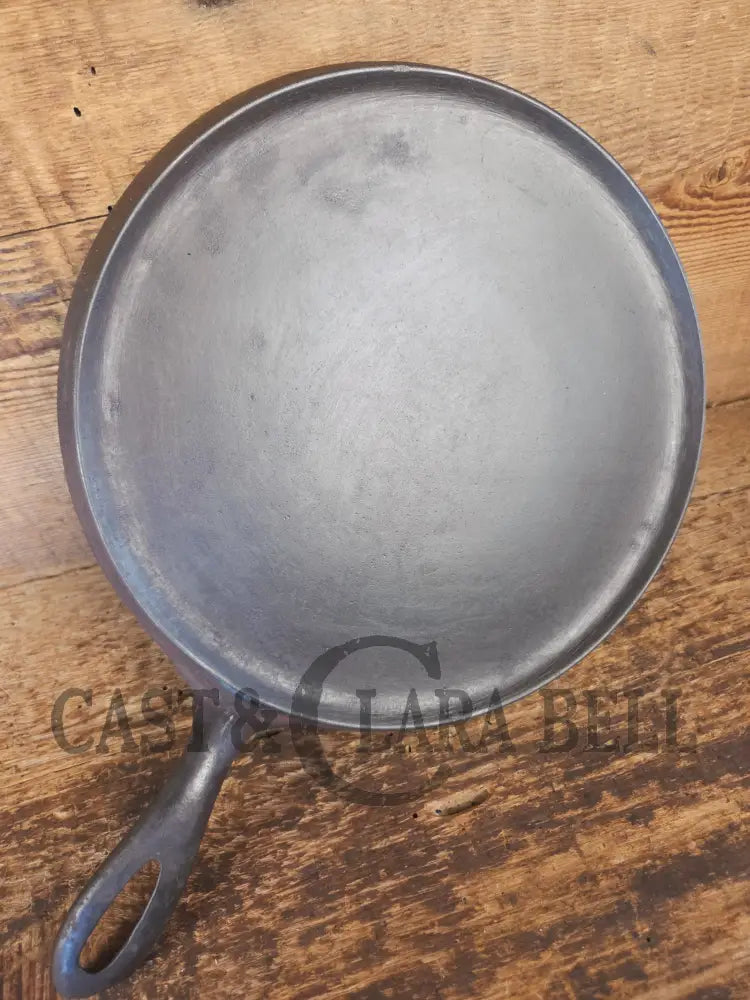 Make 100 year old grilled cheese! Earlier 1920’s era Lodge #8 Round Griddle. Raised P Incised 8 - Griddle