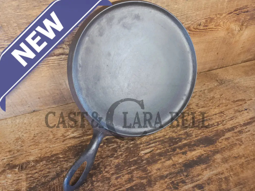 Make 100 year old grilled cheese! Earlier 1920’s era Lodge #8 Round Griddle. Raised P Incised 8 - Griddle