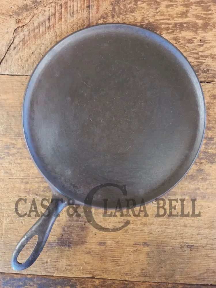 Make 100 year old grilled cheese! Earlier 1920’s era Lodge #8 Round Griddle. Raised P Incised 8 - Griddle