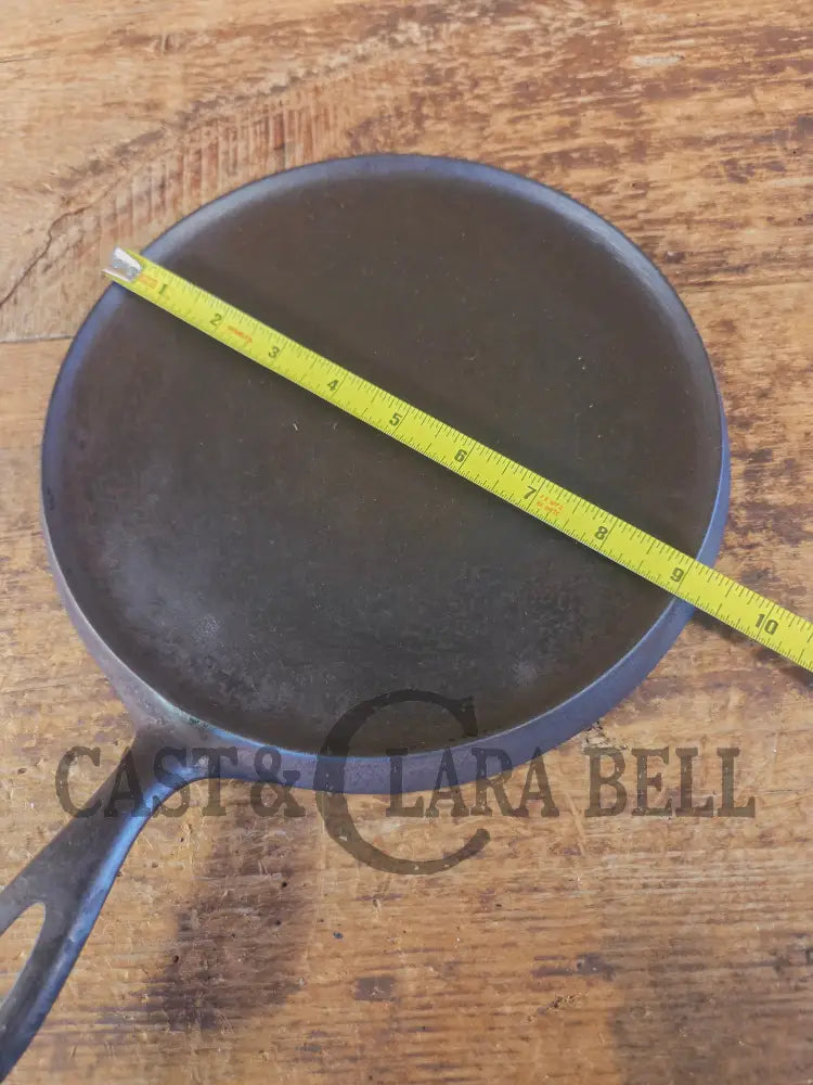 Make 100 year old grilled cheese! Earlier 1920’s era Lodge #8 Round Griddle. Raised P Incised 8 - Griddle