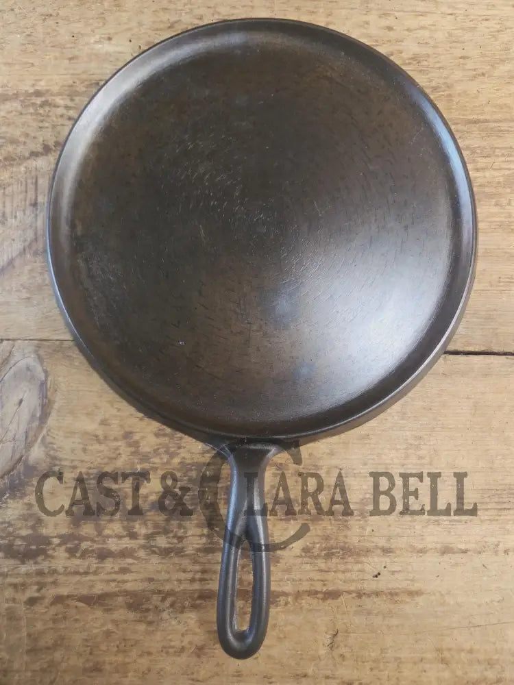 Make 90 year old grilled cheese! 1930-40’s Era lodge #9 Round Griddle. Awesome! SC24 Griddle