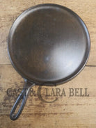 Make 90 year old grilled cheese! 1930-40’s Era lodge #9 Round Griddle. Awesome! SC24 Griddle
