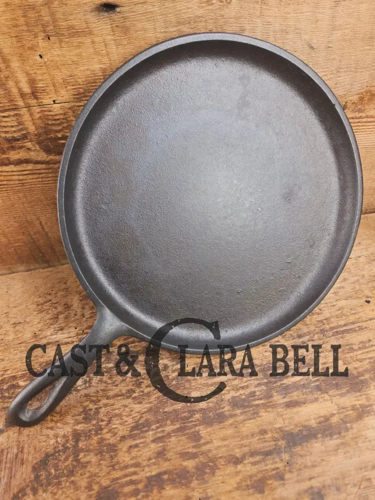 Make 90 year old grilled cheese! Earlier 1920’s era Lodge #8 Round Griddle Griddle