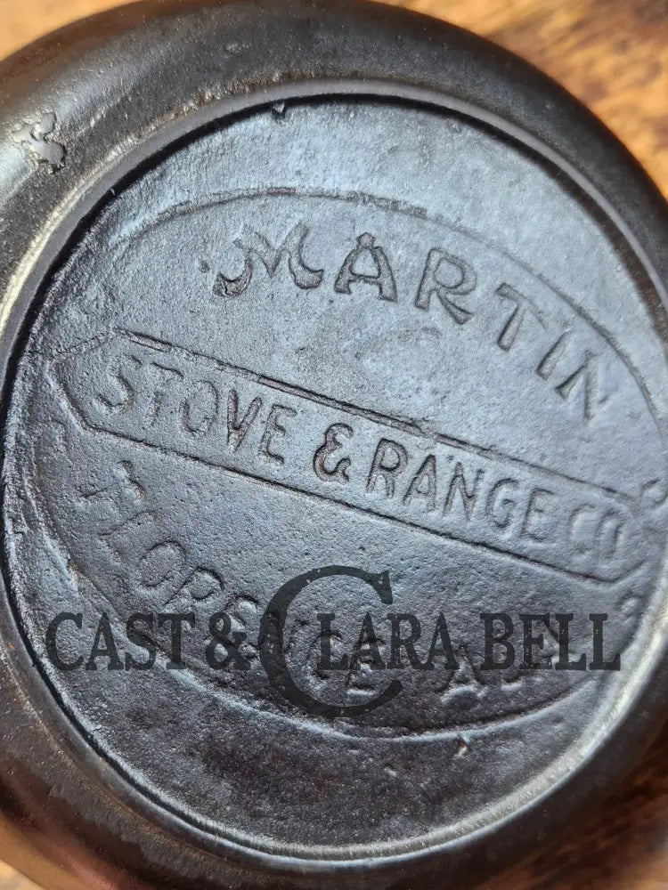 Martin Stove & Range Co. #3 Cast Iron Egg Skillet With ’Hamburger’ Logo