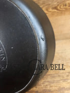 Martin Stove & Range Co. #8 Cast Iron Skillet with ’Hamburger’ Logo. Versatile and elegant Skillet