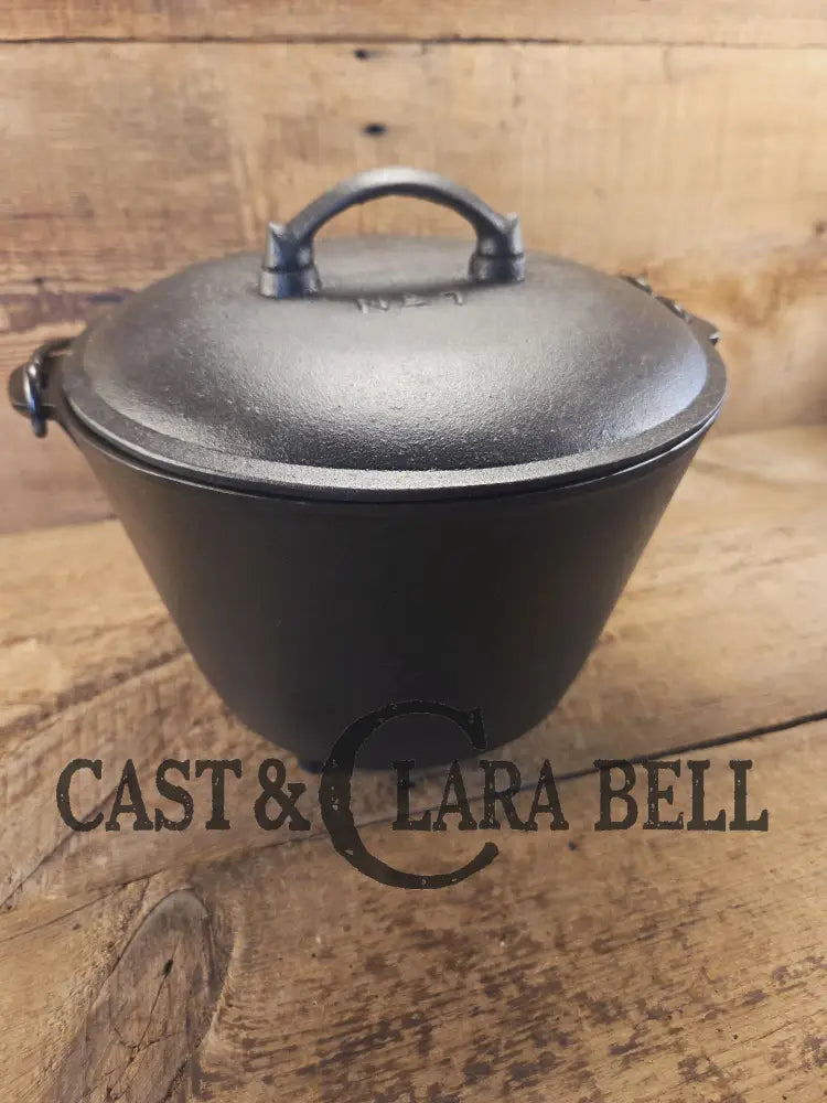 Martin Stove & Range No. 7 Three Legged Kettle with matching lid. Very unique gift campfire pot and display piece Dutch