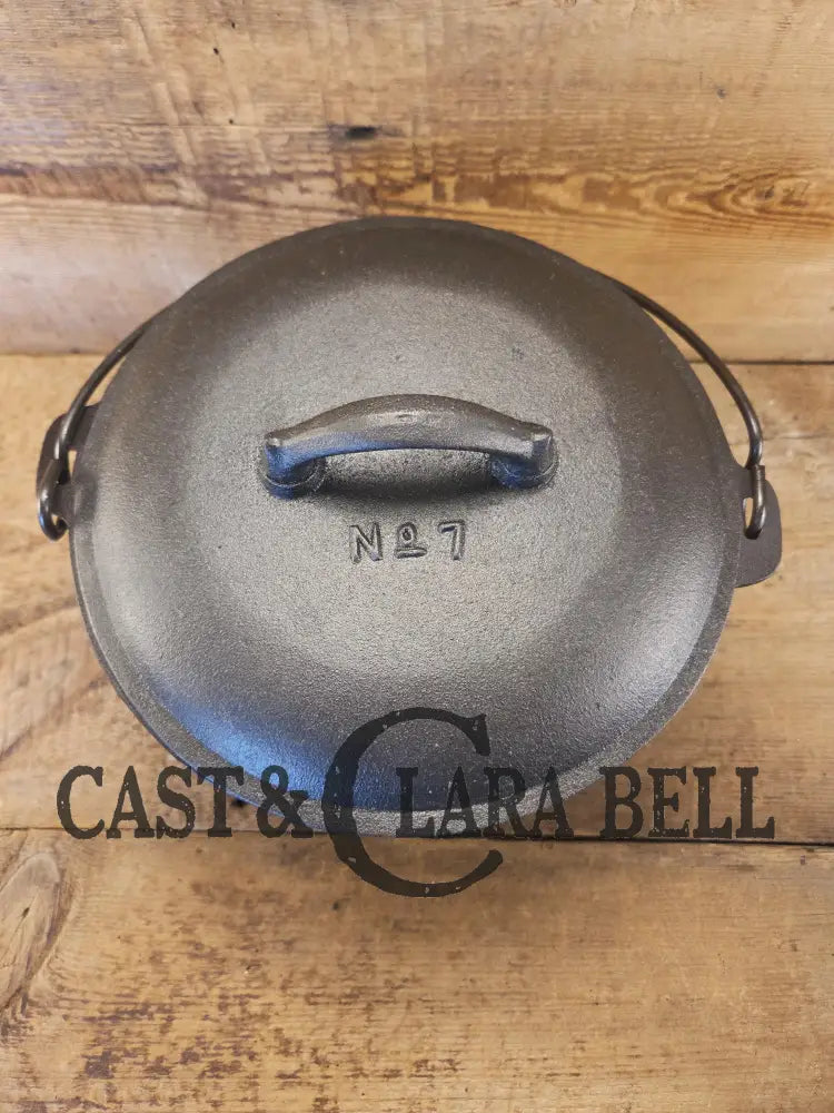 Martin Stove & Range No. 7 Three Legged Kettle with matching lid. Very unique gift campfire pot and display piece Dutch