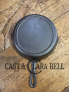 Mid 1900’s Lodge #5 ’Blob’ Skillet with 3 Notch Heat Ring. Raised P on the blob. Amazing gift and sauté pan. Skillet