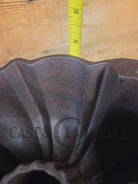 Mid 1900’s Lodge traditional style fluted cake pan - Bakeware