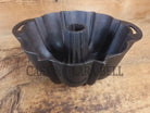 Mid 1900’s Lodge traditional style fluted cake pan - Bakeware