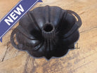 Mid 1900’s Lodge traditional style fluted cake pan - Bakeware