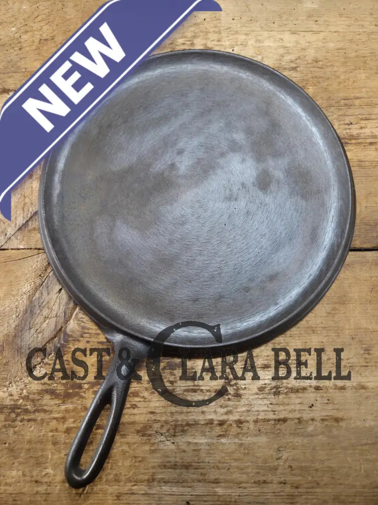 Mid Century Lodge #10 Cast Iron Round Griddle. Great daily user for grilled sandwiches! Wonderful utility griddle (UG)
