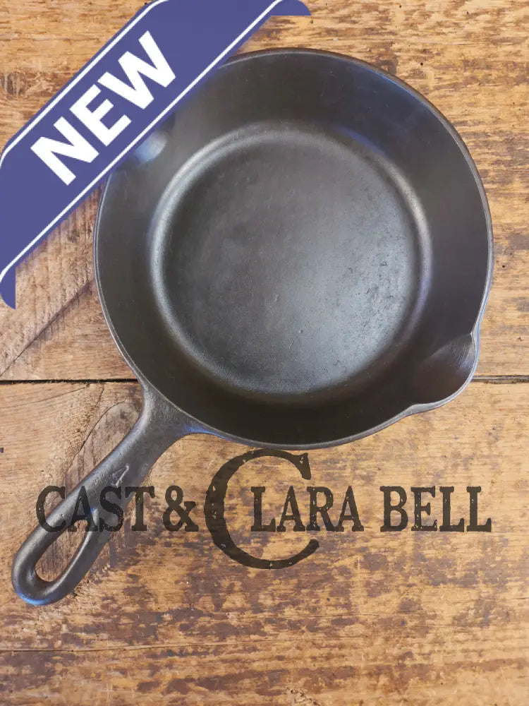 Midwest favorite and tough to source. Missouri made Crescent Fndry ’Ozark’ #4 Cast Iron Skillet - Skillet