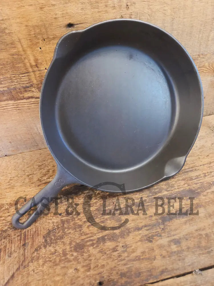 Midwest favorite! Missouri made Crescent Fndry ’Ozark’ #8 Cast Iron Skillet #258 - Skillet