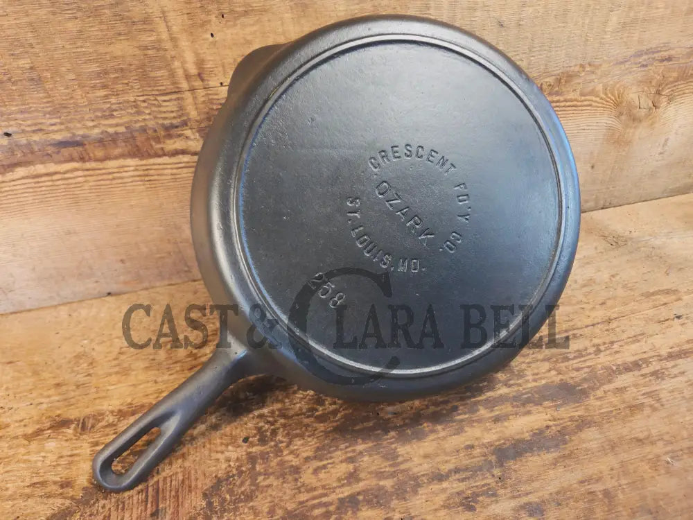 Midwest favorite! Missouri made Crescent Fndry ’Ozark’ #8 Cast Iron Skillet #258 - Skillet