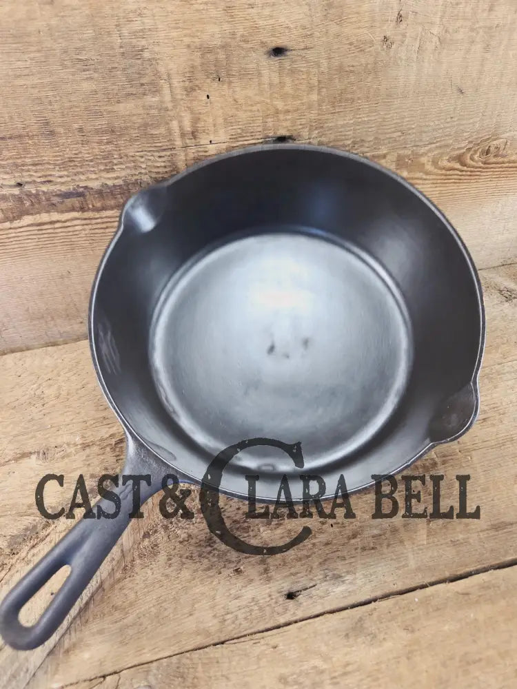 Midwest favorite! Missouri made Ozark #8 Deep Chicken Fryer Skillet. Fantastic piece great cooker for chili and breads!