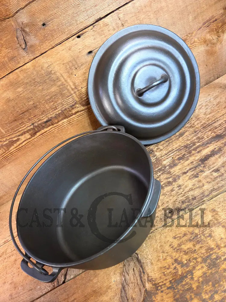 Midwest favorite! Missouri made Ozark #8 Dutch Oven. Fantastic piece great cooker for chili and breads! - Dutch Ovens